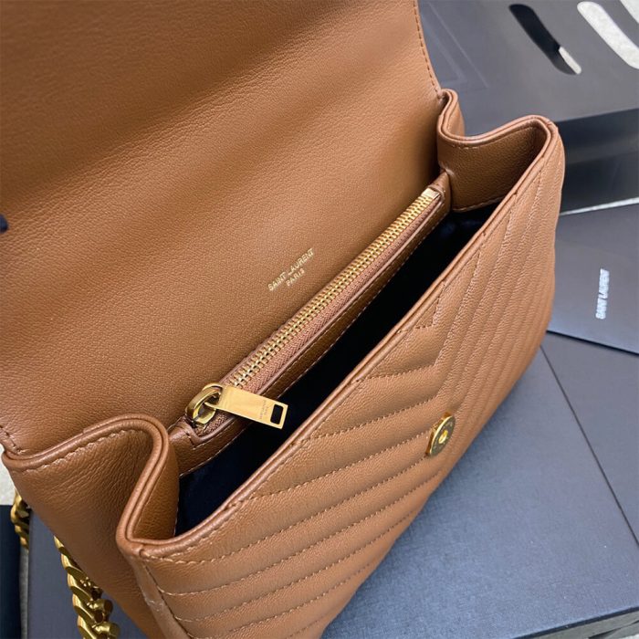COLLEGE MEDIUM CHAIN BAG IN QUILTED LEATHER - Image 8