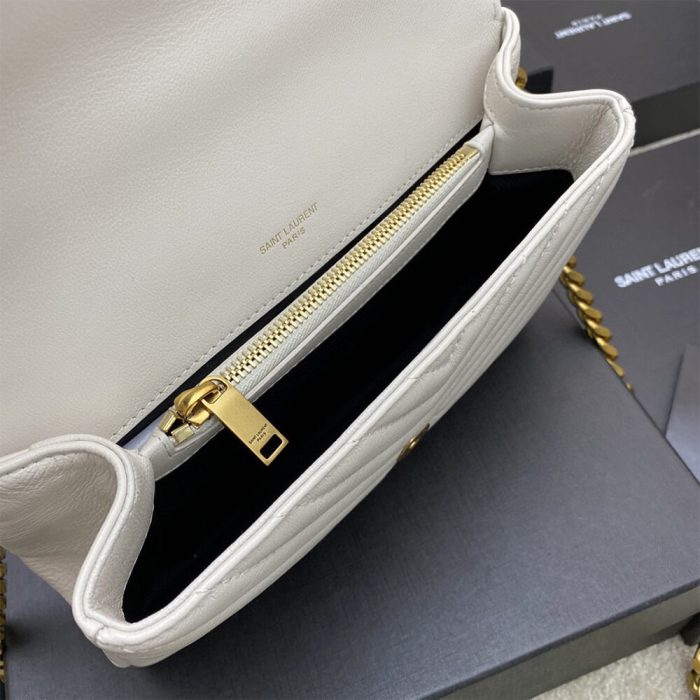 COLLEGE MEDIUM CHAIN BAG IN QUILTED LEATHER - Image 8