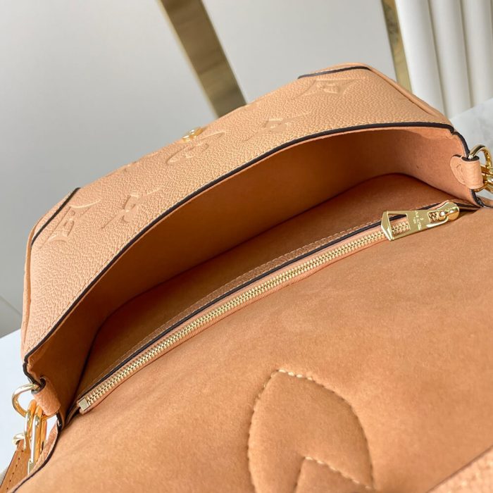 LV  Diane - Image 8