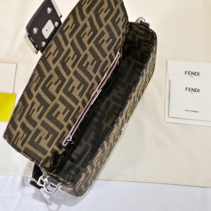 Fendi Baguette - Image 8