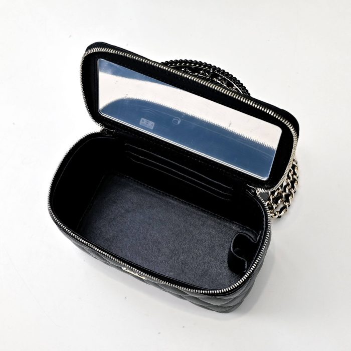 CHANEL Long Vanity with chain - Image 8