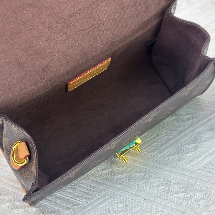 LV Pochette Camille - Image 8