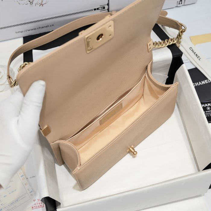 Chevron Boy Chanel Handbag - Image 8