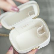 CHANEL Quilted Heart Crush Mini Vanity with Chain(high-end grade) - Image 8