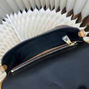 LV Diane - Image 8