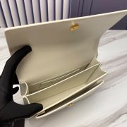 SUNSET MEDIUM CHAIN BAG IN SMOOTH LEATHER - Image 8