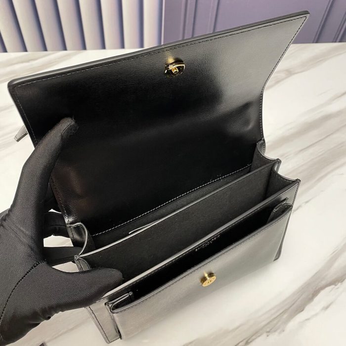 SUNSET MEDIUM CHAIN BAG IN SMOOTH LEATHER - Image 8