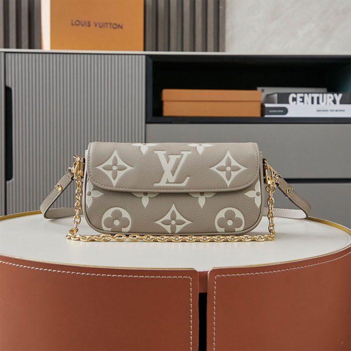 LV  Wallet On Chain Ivy - Image 2