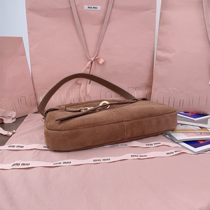 MIUMIU Regular Aventure suede bag(HIGH-END GRADE) - Image 5