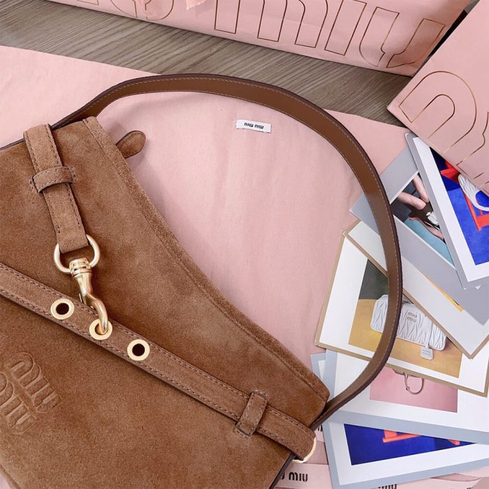 MIUMIU Regular Aventure suede bag(HIGH-END GRADE) - Image 6