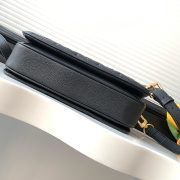 LV Pochette M??tis Bag - Image 5