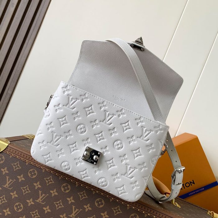 LV Pochette M??tis Bag - Image 7