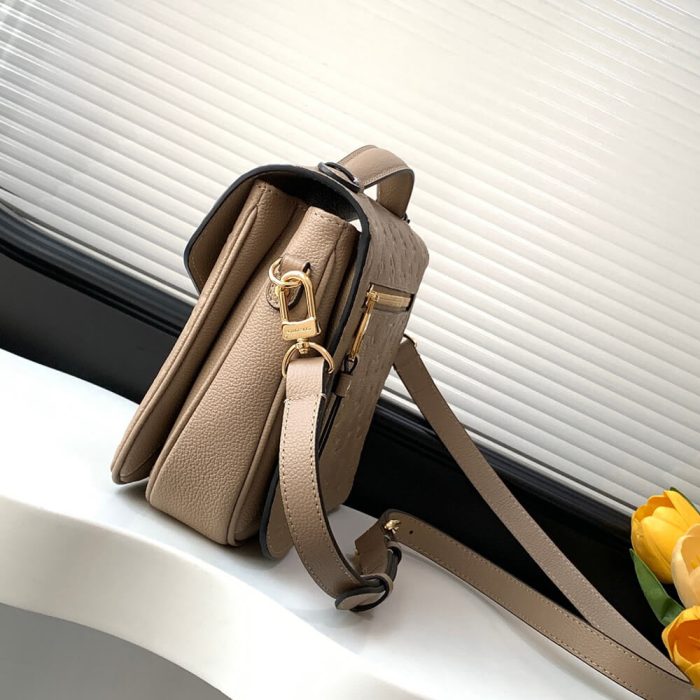 LV Pochette M??tis Bag - Image 3
