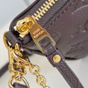 LV Easy Pouch - Image 7
