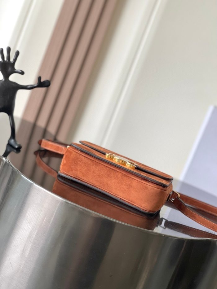 CELINE TEEN TRIOMPHE BAG (HIGH-END GRADE) - Image 7